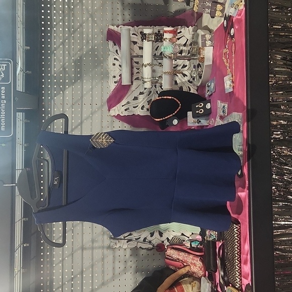 Blue peplum V neck top size medium - Picture 1 of 7